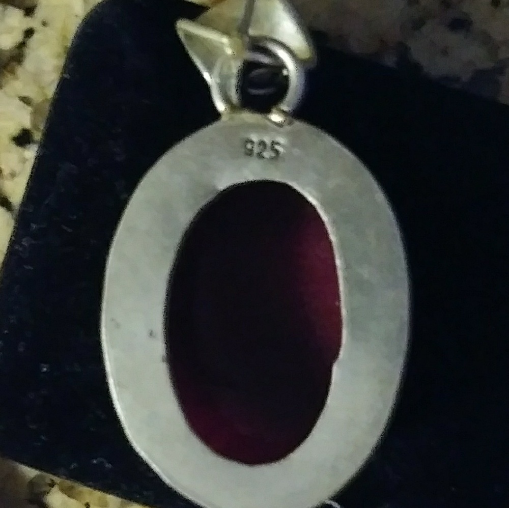 Red garnet pendant - Picture 2 of 3